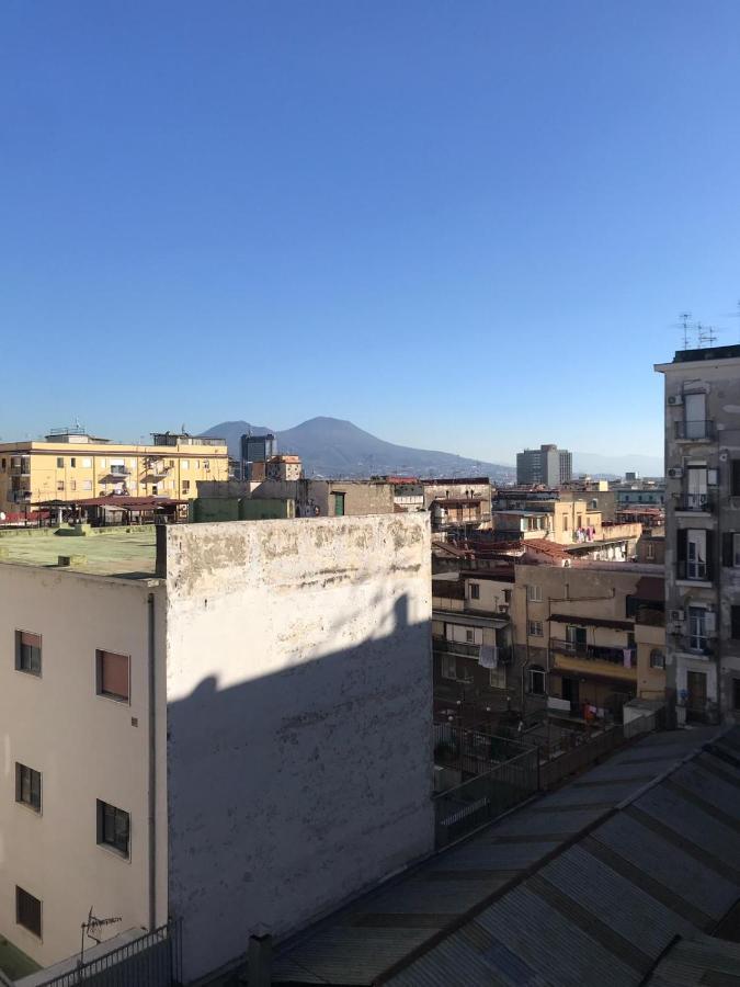 B&B I Due Teatri Napoli Bagian luar foto